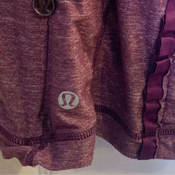 Lululemon Run Free Ruffle Tank Top Sz 8 Workout Athletic Heathered Plum Purple - Picture 5 of 8